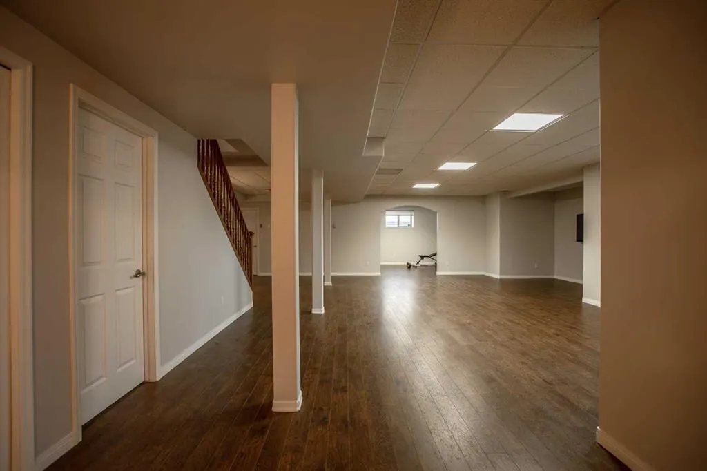 9 Chinook Crescent