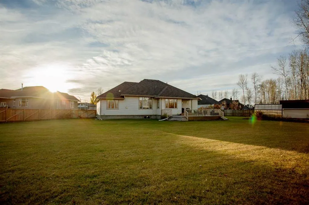 9 Chinook Crescent