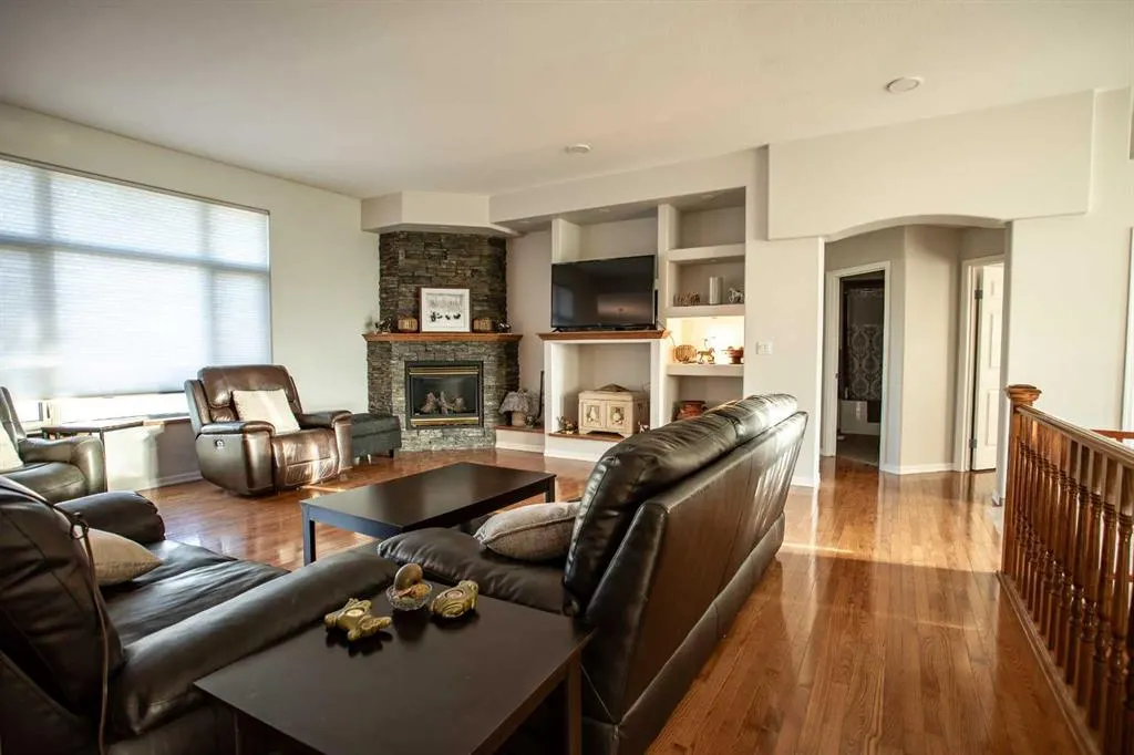 9 Chinook Crescent