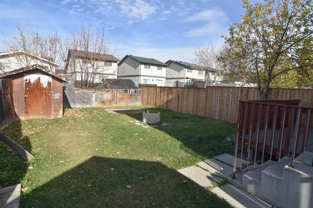 412 Abadan Place NE