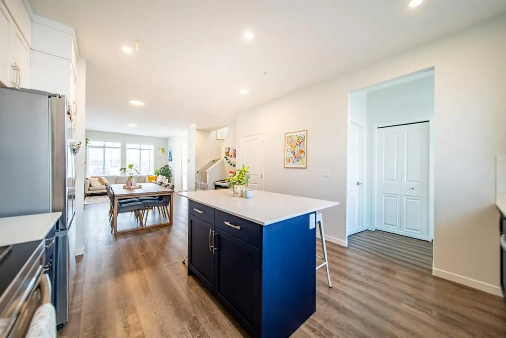 27 Iris Crescent