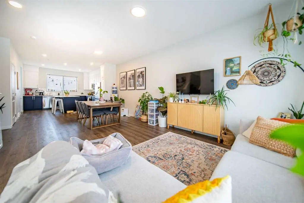 27 Iris Crescent
