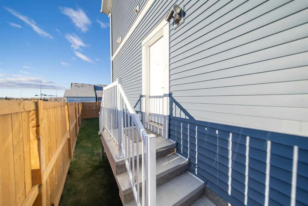 27 Iris Crescent