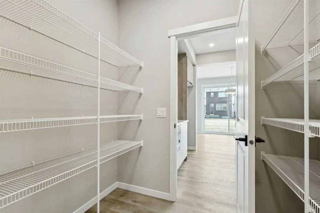 302 Hotchkiss Common SE