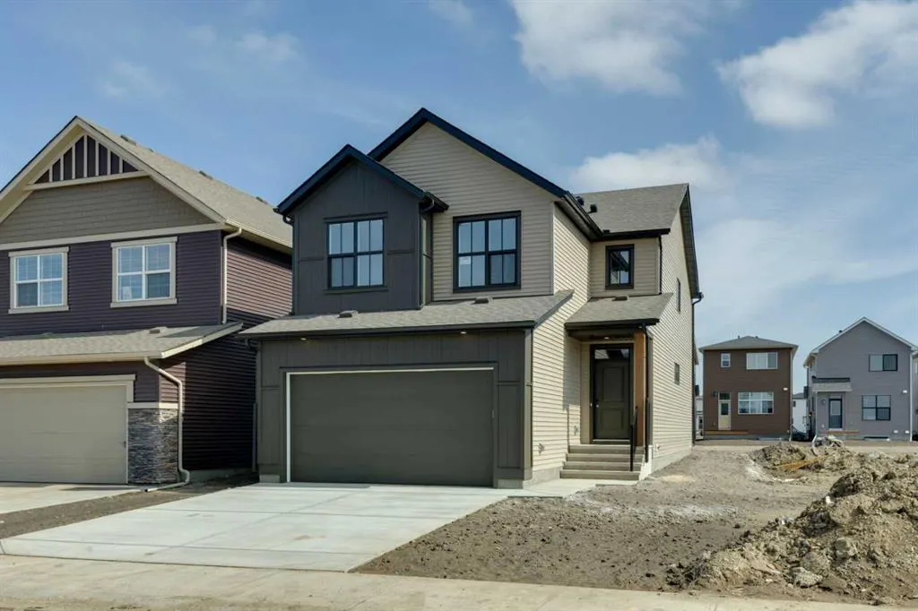 302 Hotchkiss Common SE