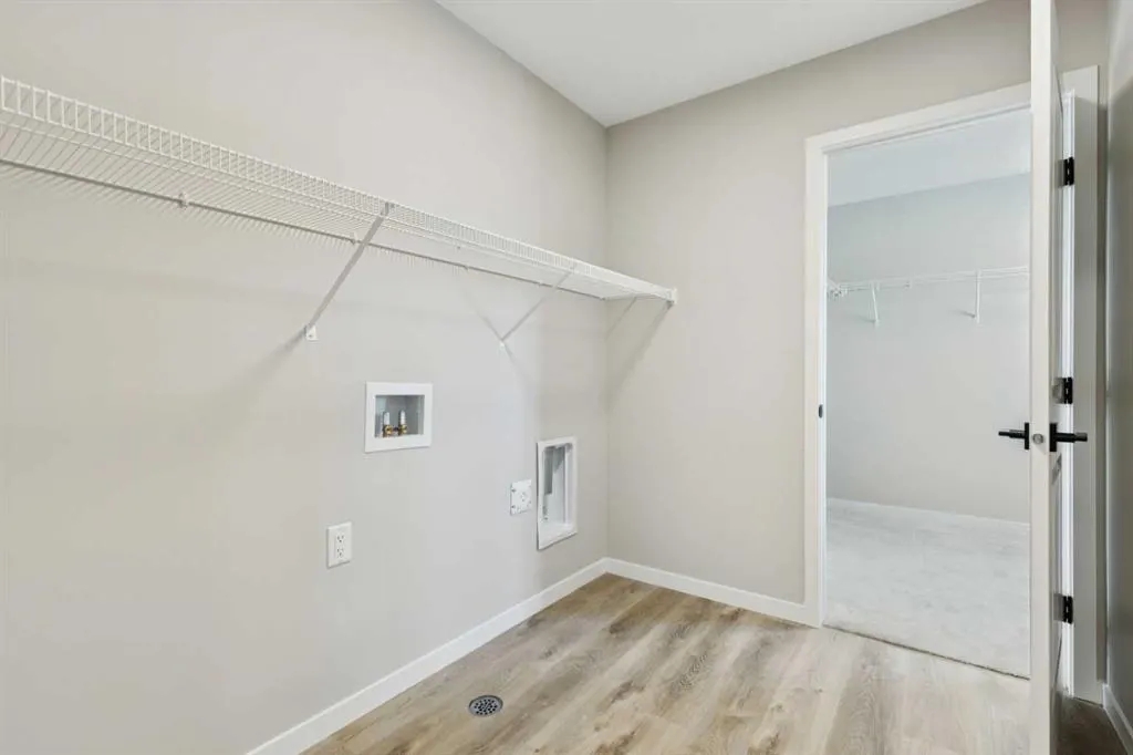 302 Hotchkiss Common SE