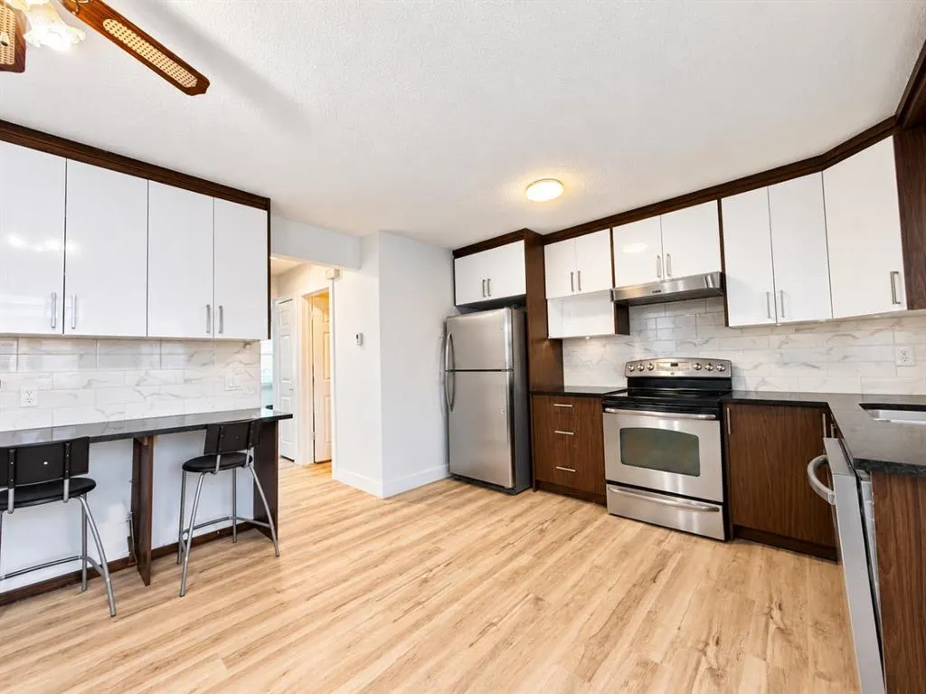 251 Pensville Close SE