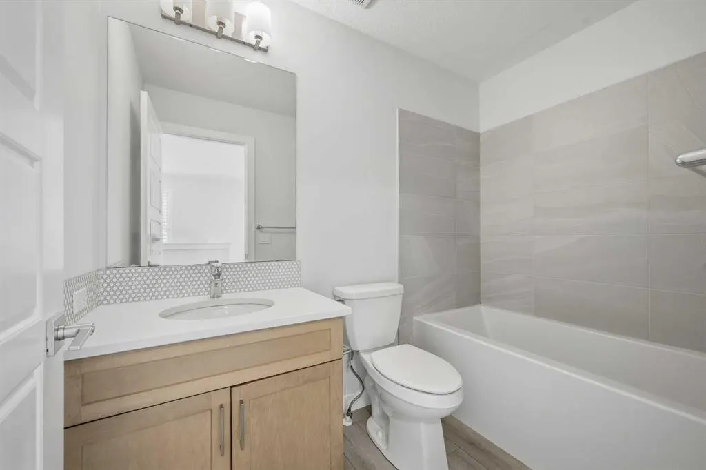 234 Chelsea Heath