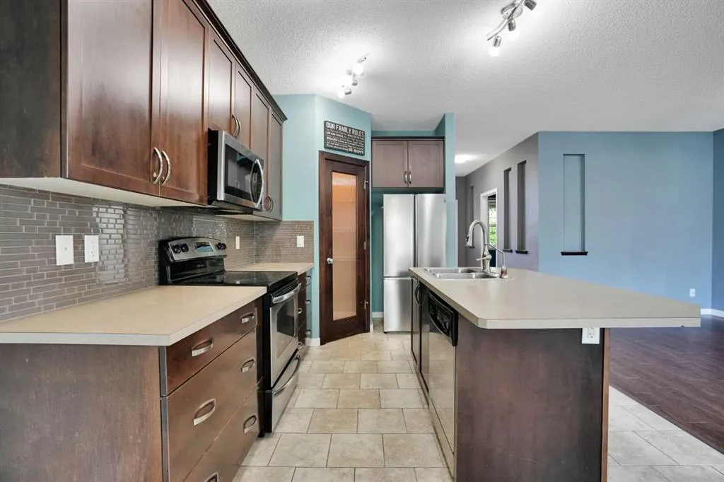 330 Cimarron Vista Way
