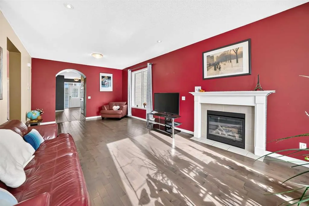 138 Windwood Grove SW