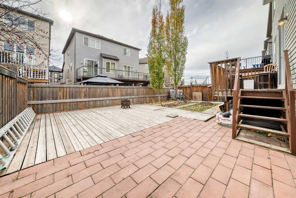 138 Windwood Grove SW