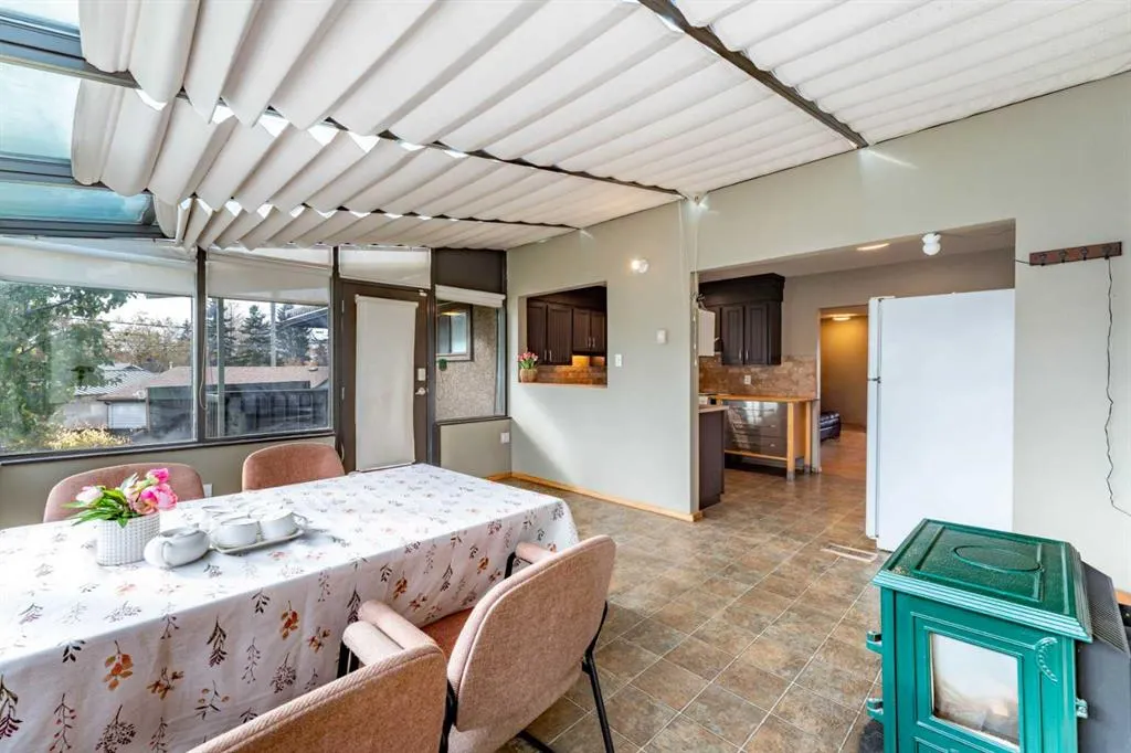 2018 Cottonwood Crescent SE