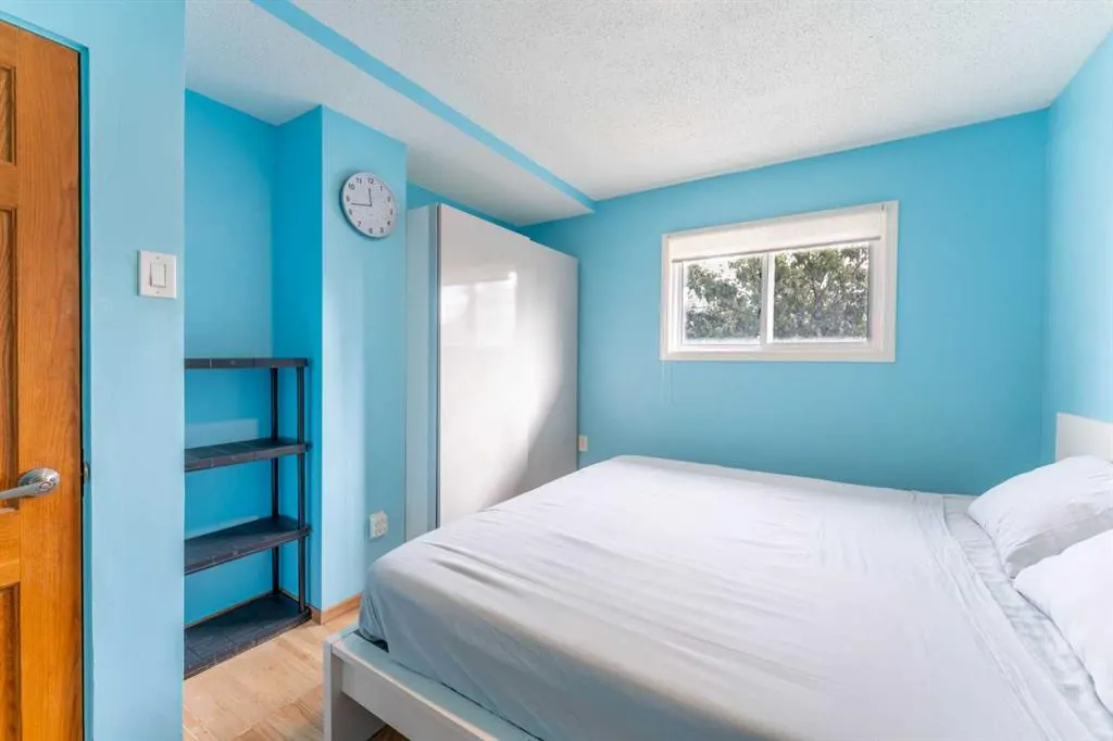 2018 Cottonwood Crescent SE