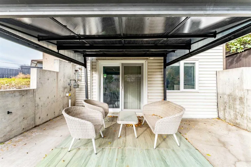 2018 Cottonwood Crescent SE