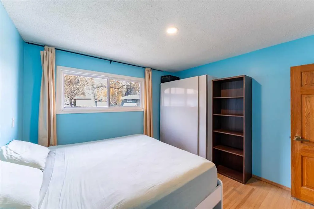 2018 Cottonwood Crescent SE