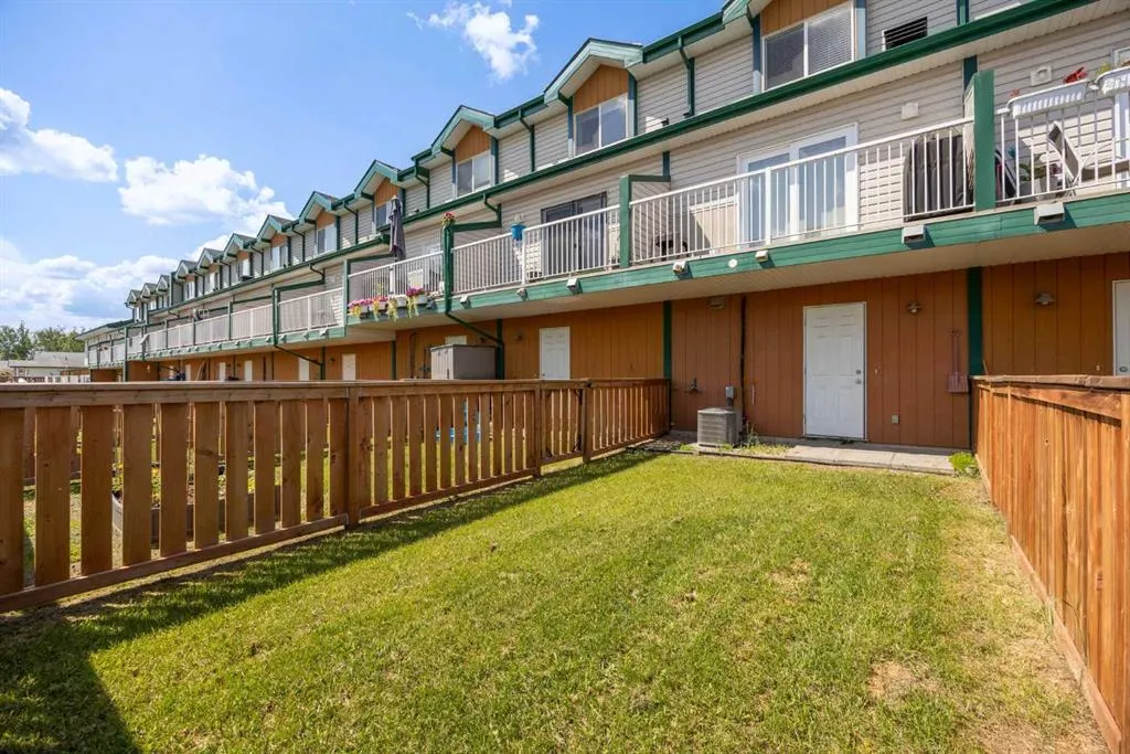 123 Arabian Drive #204