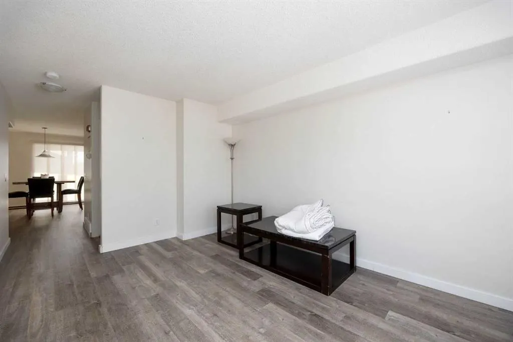 123 Arabian Drive #204