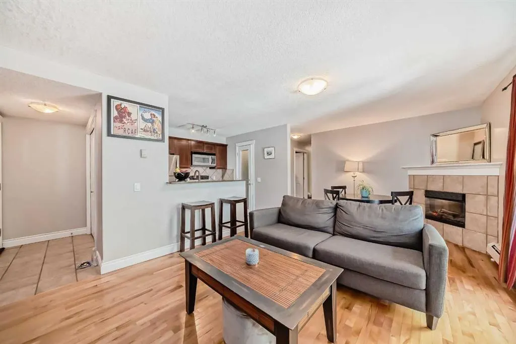 1027 1 Avenue NW #401