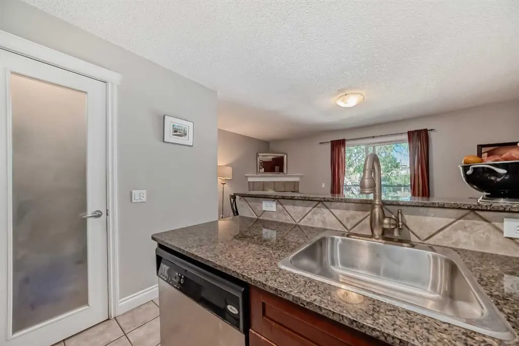 1027 1 Avenue NW #401