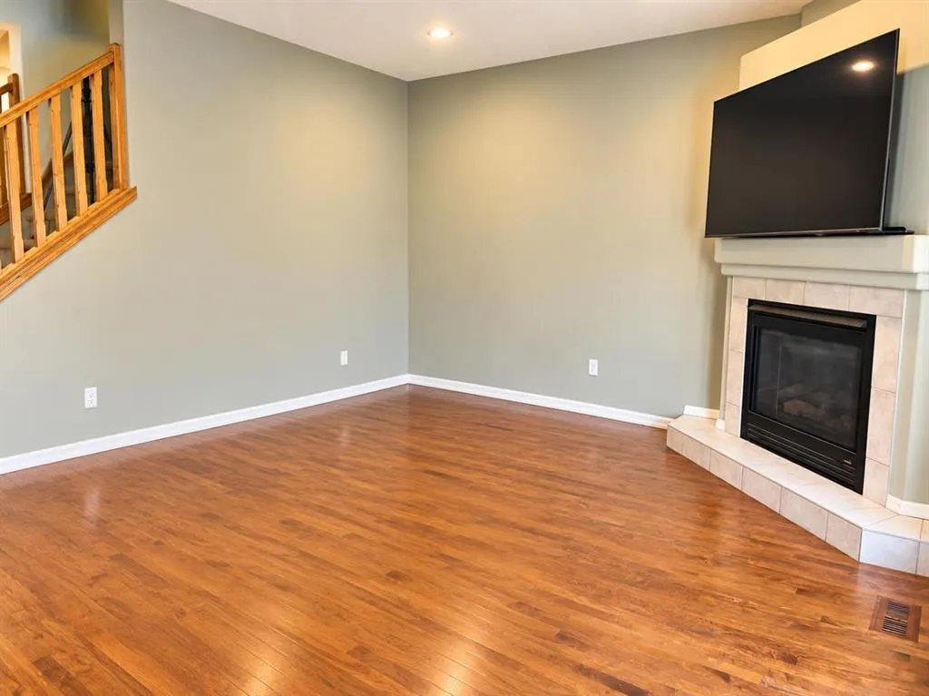 198 Grizzly Terrace N