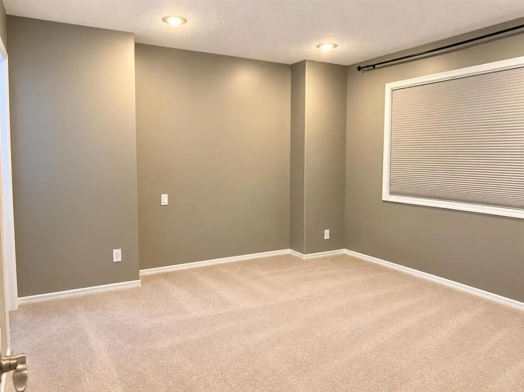 198 Grizzly Terrace N