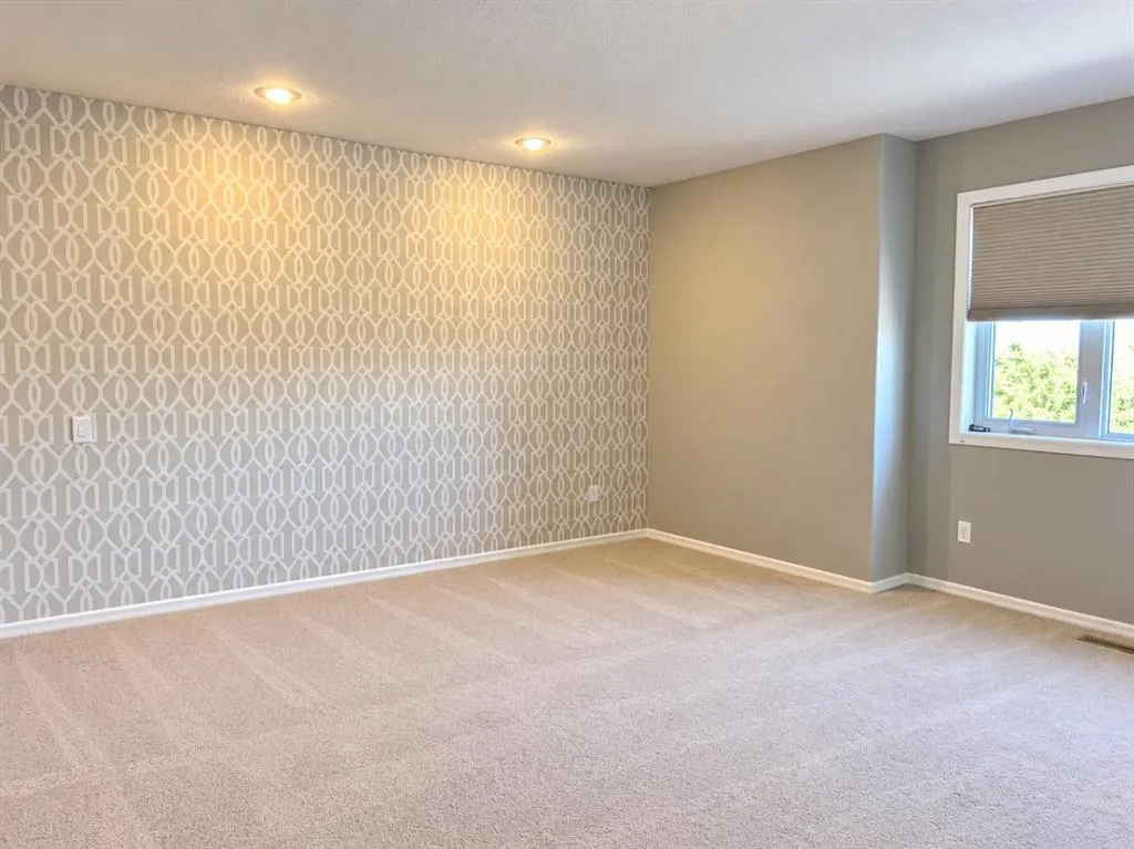198 Grizzly Terrace N
