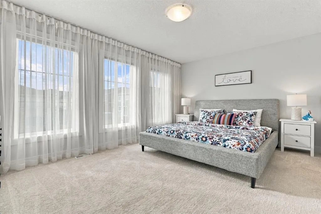 24 Yorkville Terrace SW