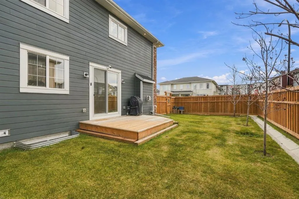 24 Yorkville Terrace SW