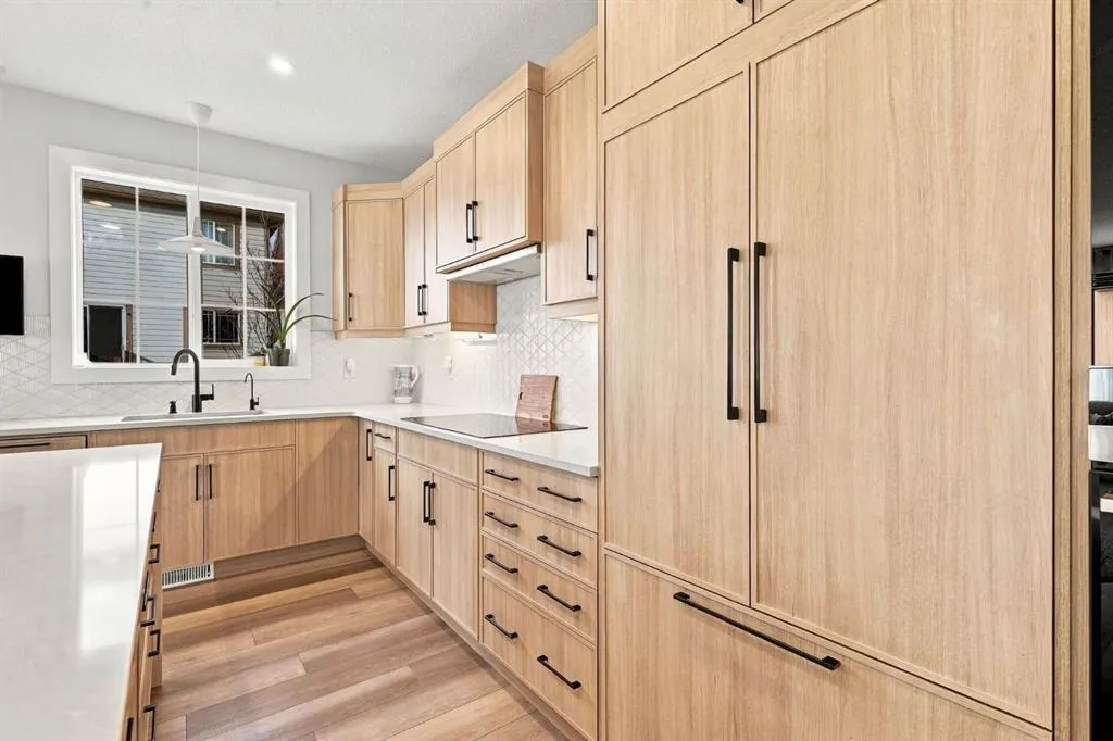 24 Yorkville Terrace SW