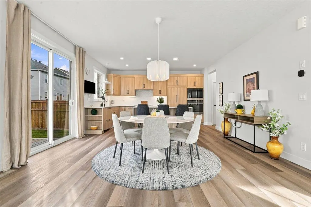 24 Yorkville Terrace SW