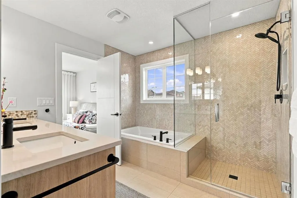 24 Yorkville Terrace SW