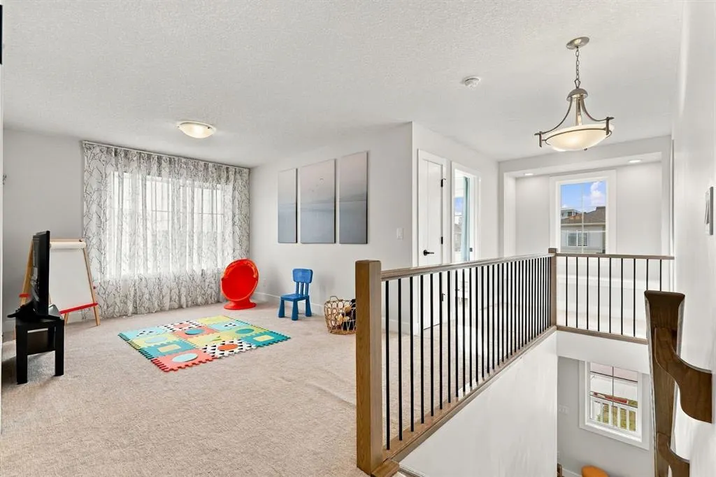 24 Yorkville Terrace SW