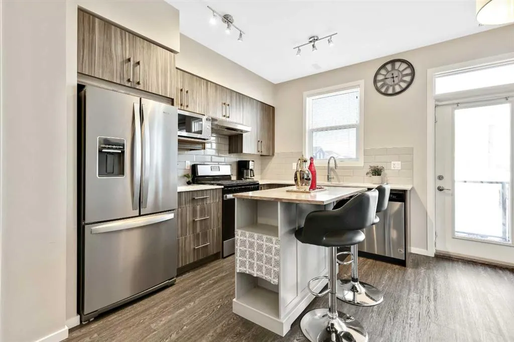 245 Redstone Walk NE #203