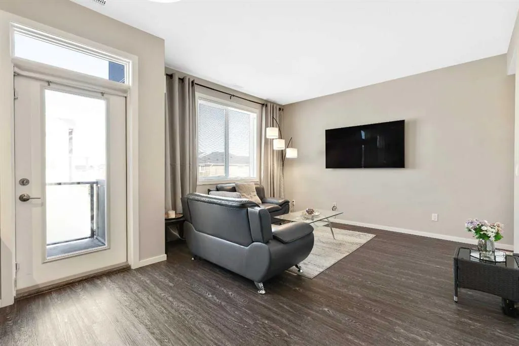 245 Redstone Walk NE #203