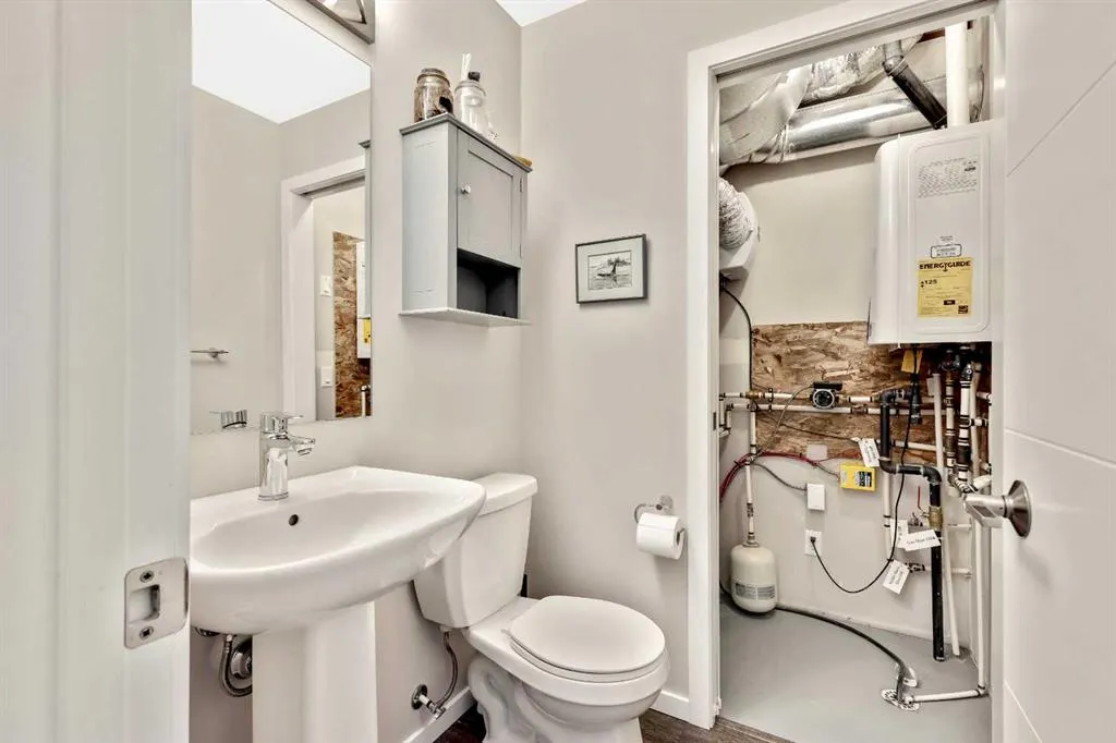 245 Redstone Walk NE #203