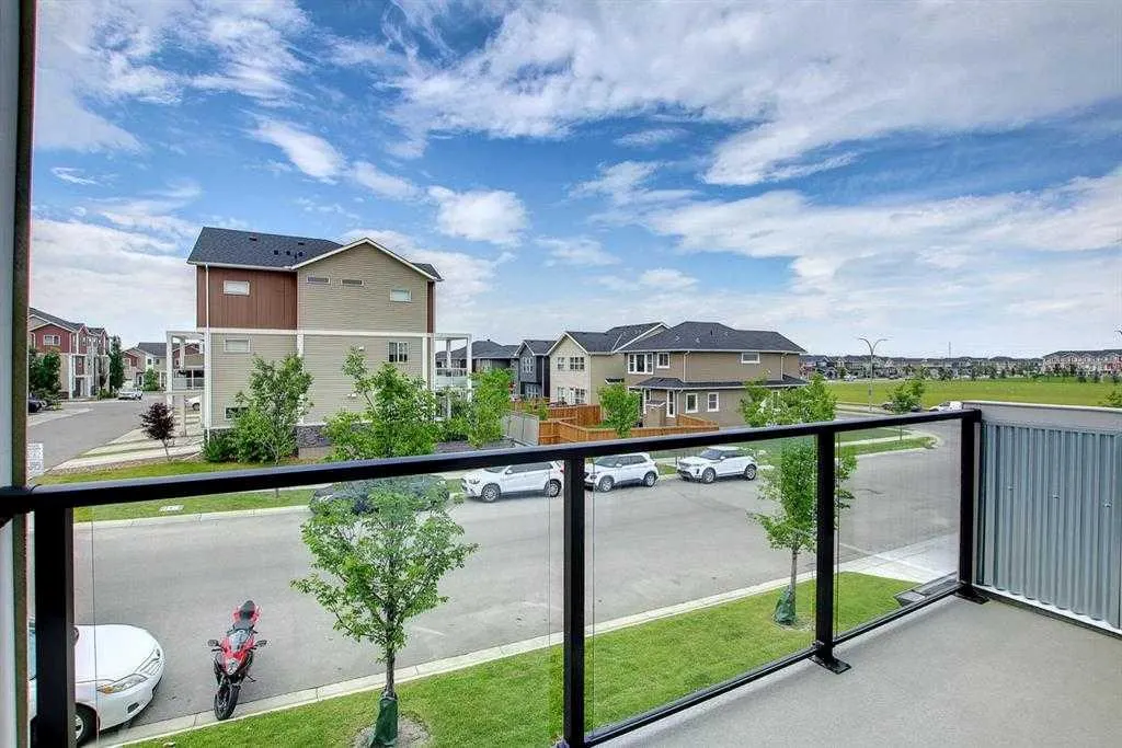 245 Redstone Walk NE #203
