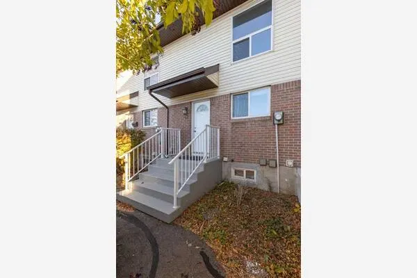 32 Whitnel Court NE #42