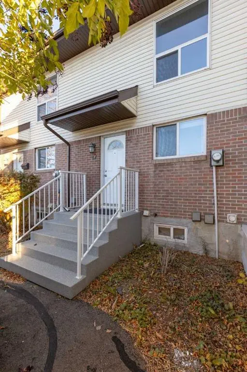 32 Whitnel Court NE #42