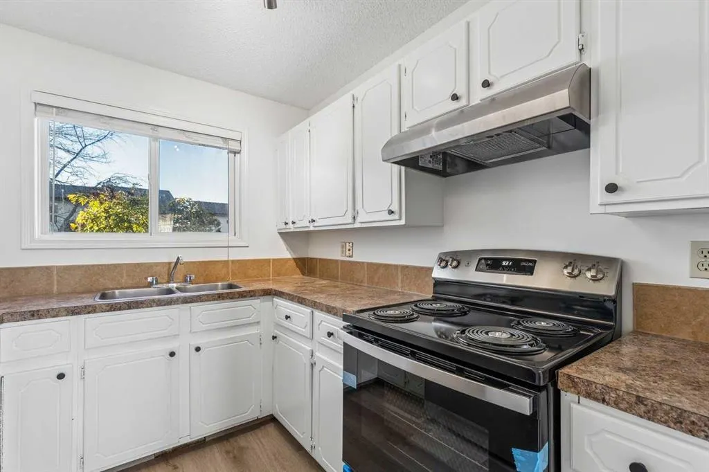 32 Whitnel Court NE #42