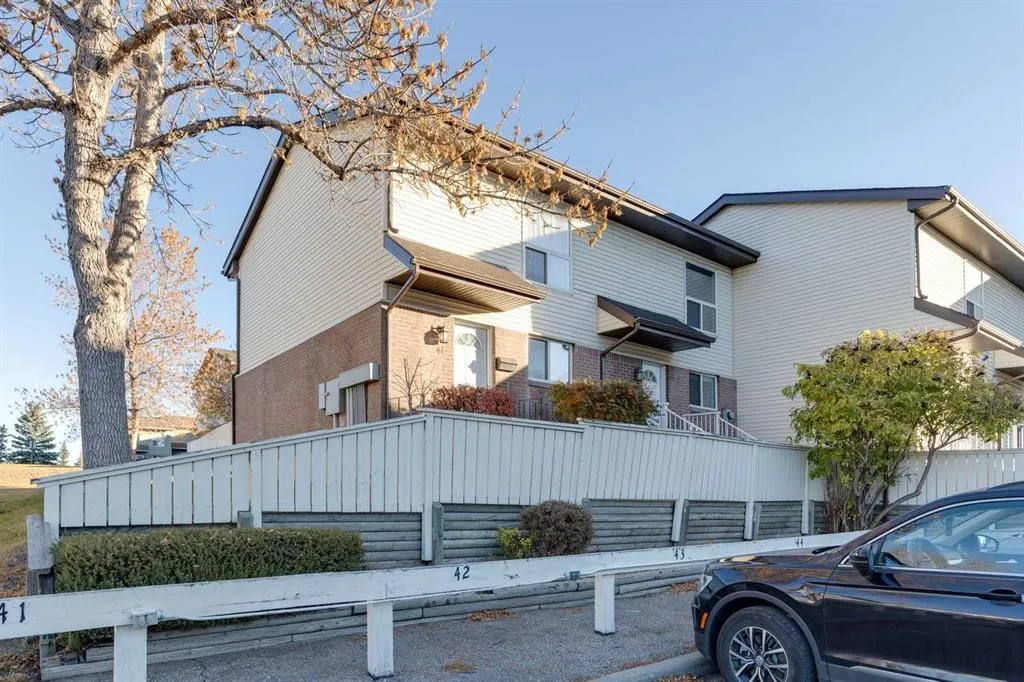 32 Whitnel Court NE #42