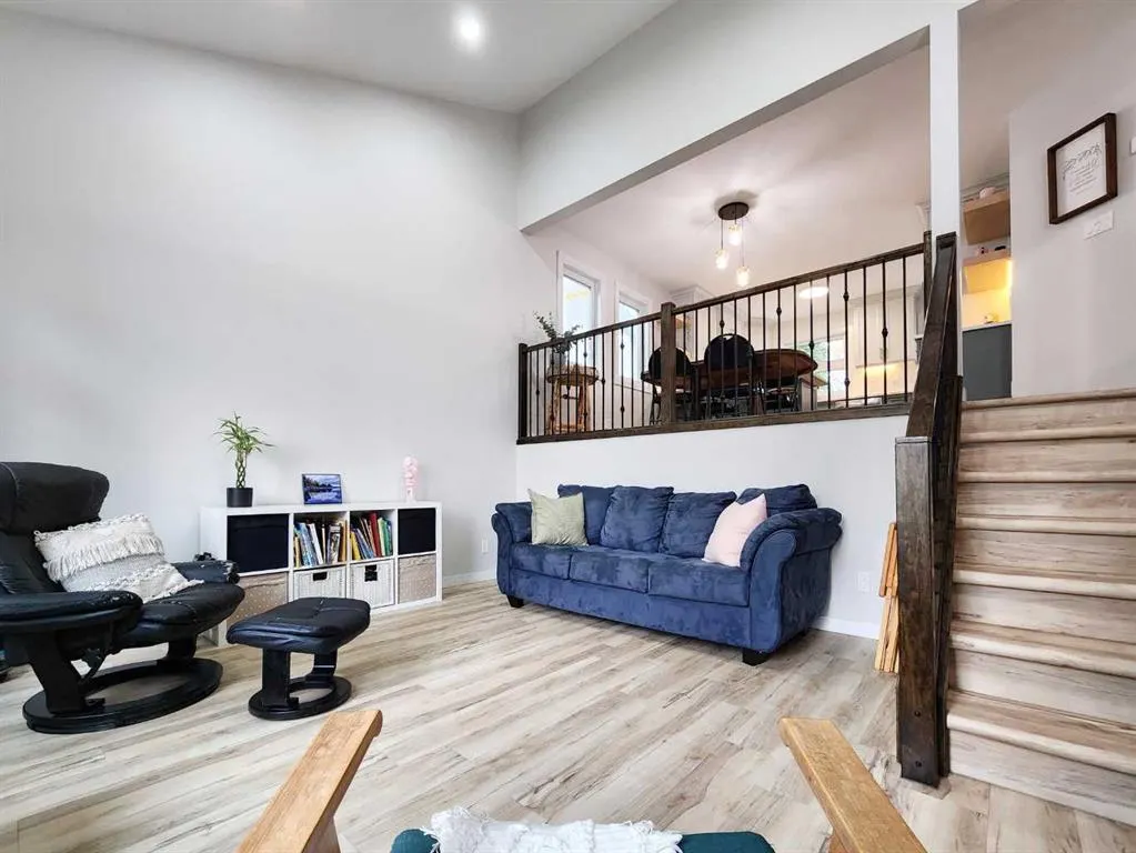 14 stafford Road N