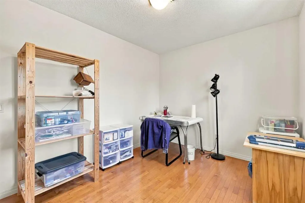 95 Macewan Ridge Close NW