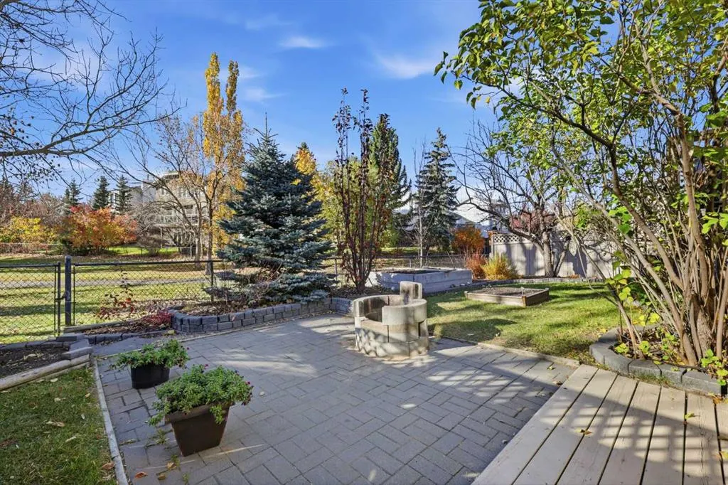 95 Macewan Ridge Close NW