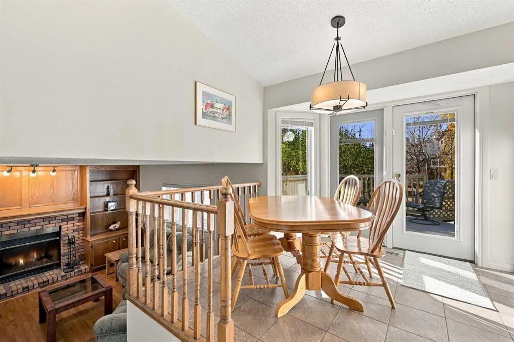 95 Macewan Ridge Close NW