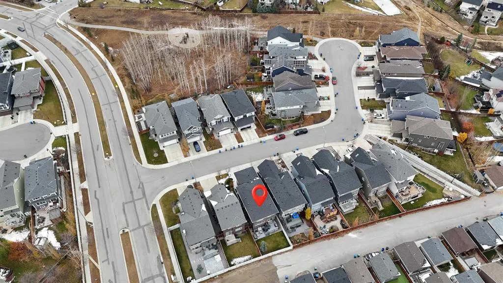 16 Tuscany Valley Grove NW