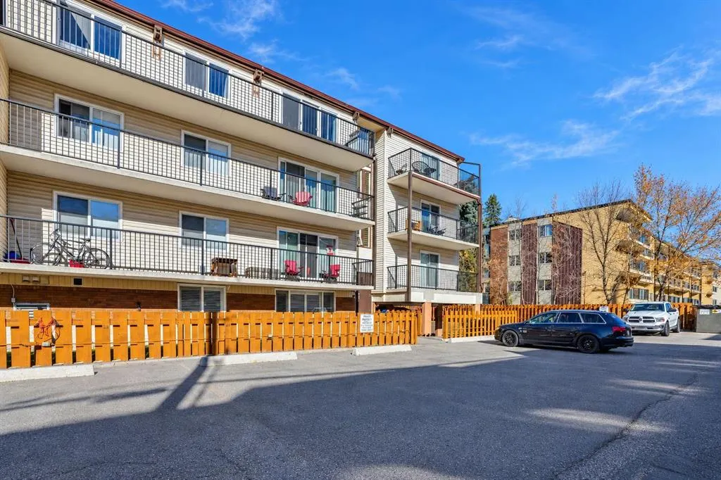 635 56 Avenue SW #403