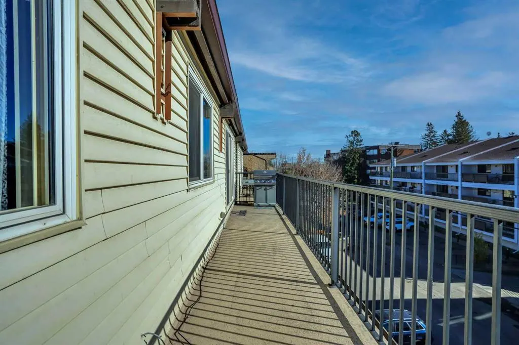 635 56 Avenue SW #403