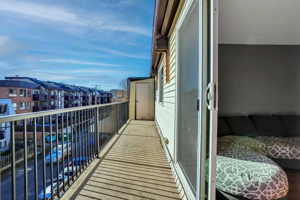 635 56 Avenue SW #403