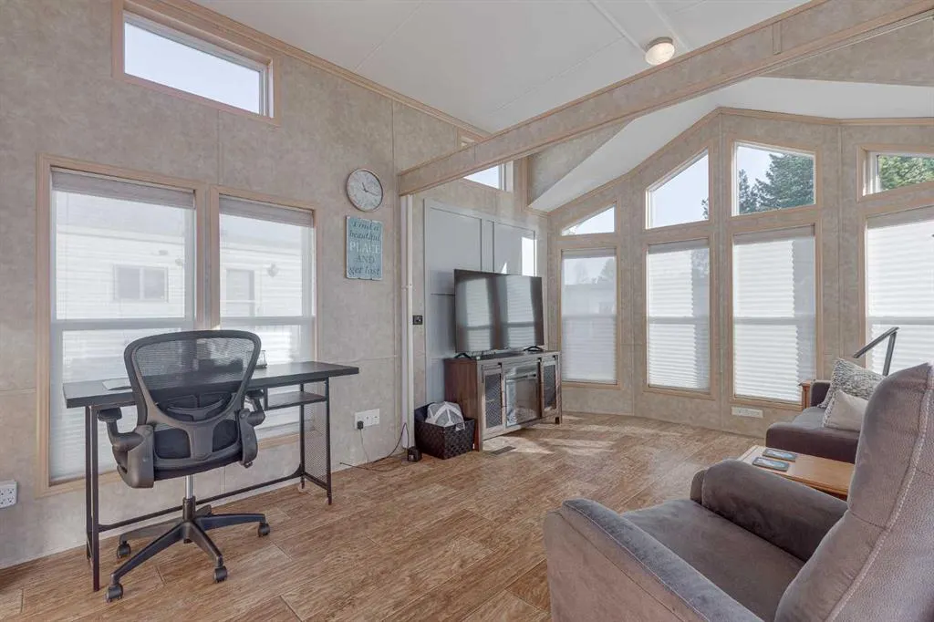 5011 49 Avenue #34A