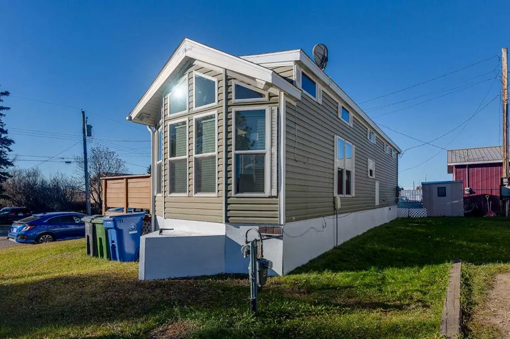 5011 49 Avenue #34A